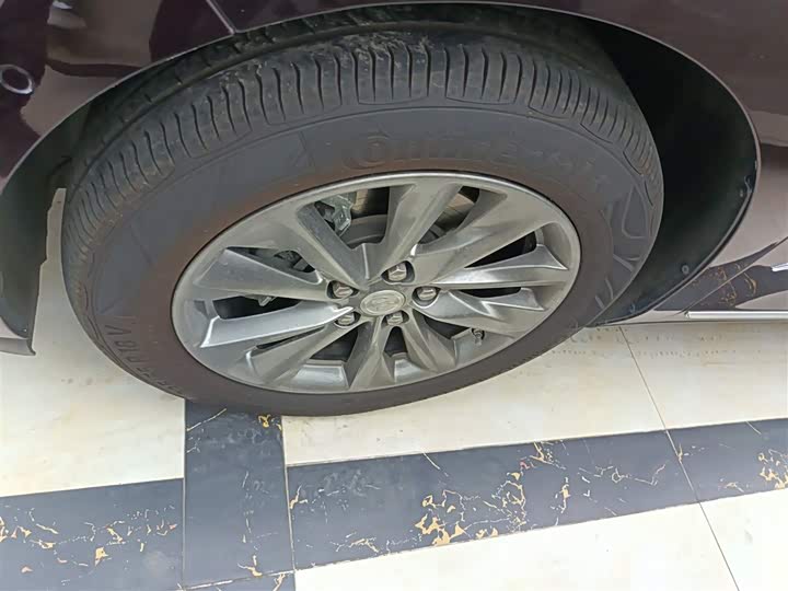 Фото 23 - Buick GL8 ES