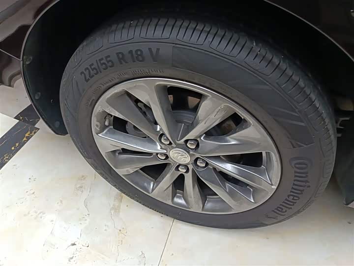 Фото 30 - Buick GL8 ES