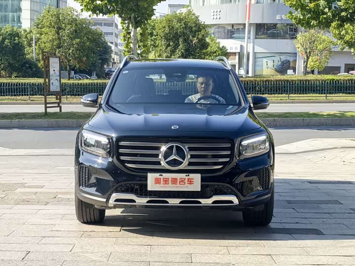 Фото 2 - Mercedes-Benz GLB-Class
