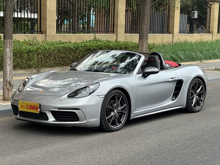 Фото 1 - Porsche 718