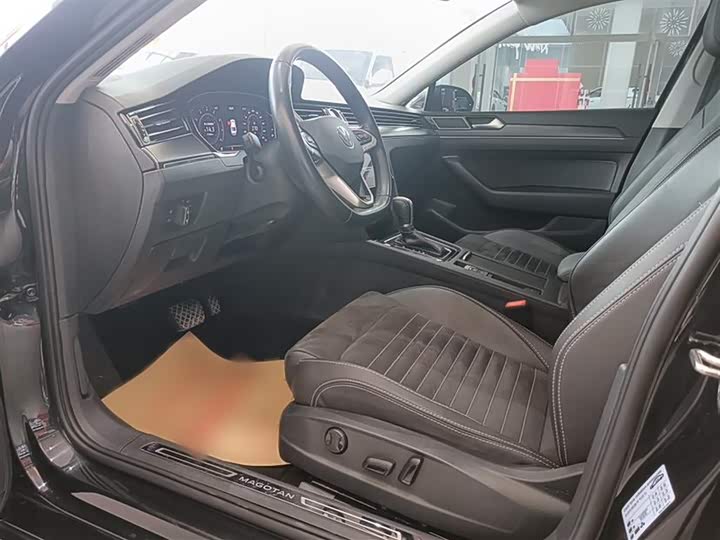 Фото 13 - Volkswagen Magotan