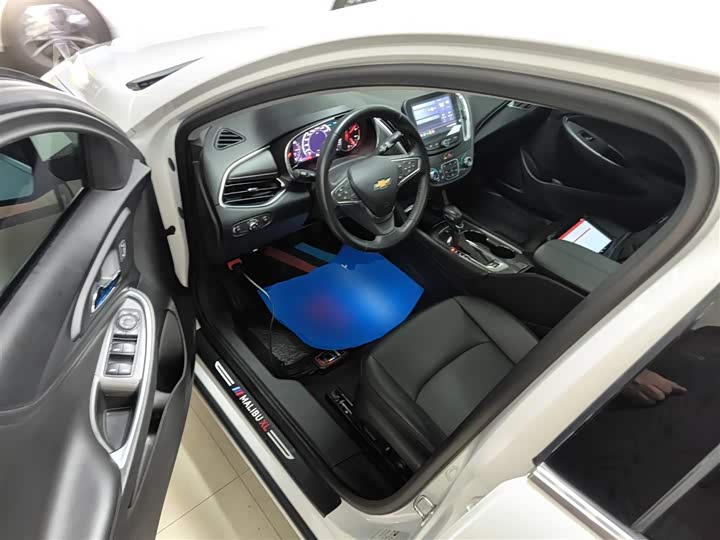 Фото 16 - Chevrolet Malibu XL