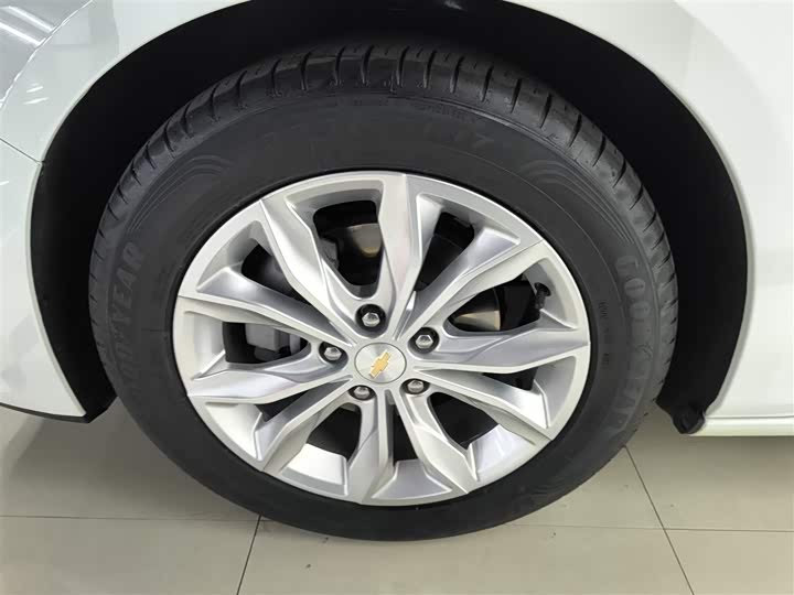 Фото 23 - Chevrolet Malibu XL