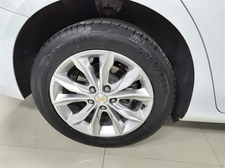 Фото 30 - Chevrolet Malibu XL