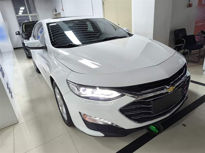 Фото 4 - Chevrolet Malibu XL