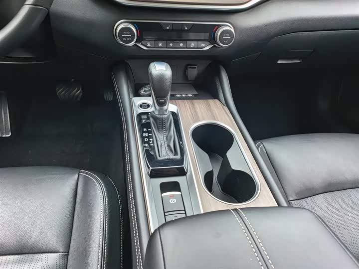 Фото 10 - Nissan Teana