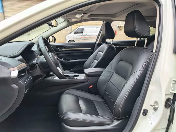 Фото 12 - Nissan Teana