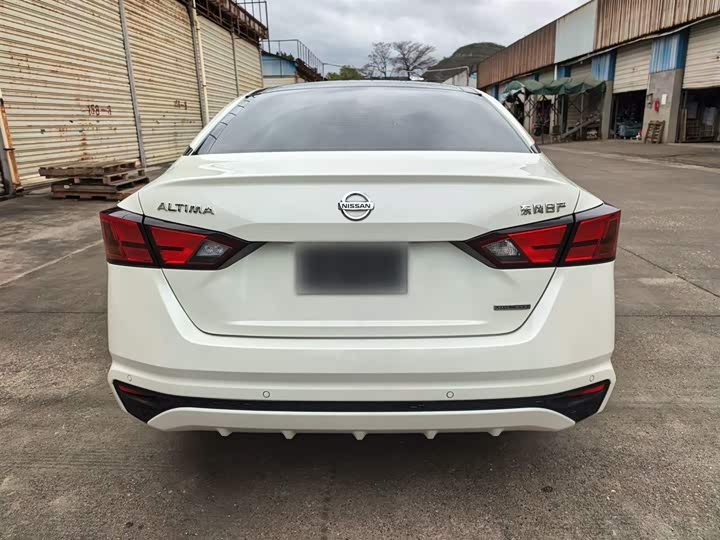 Фото 13 - Nissan Teana