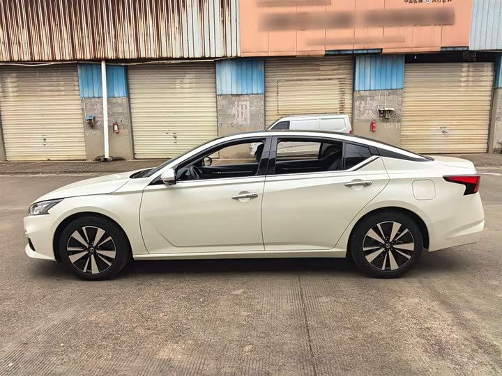 Фото 14 - Nissan Teana