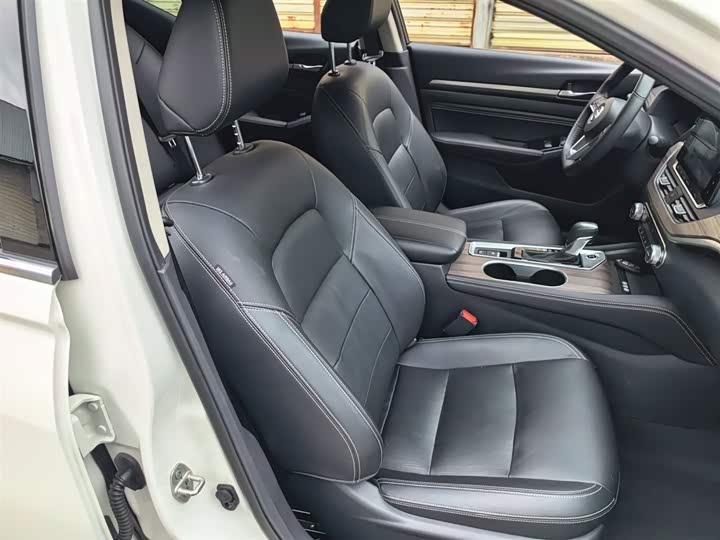 Фото 3 - Nissan Teana