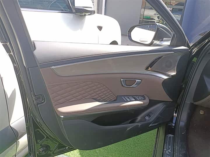 Фото 28 - BYD Han