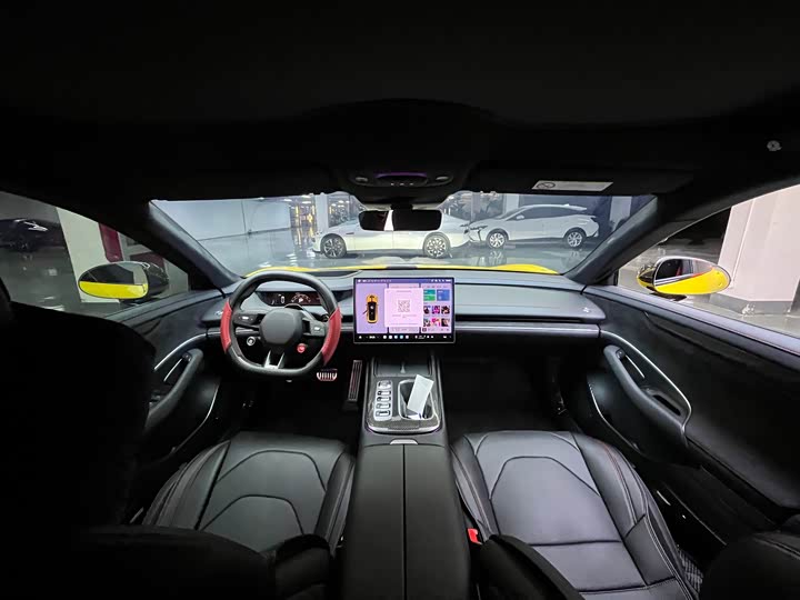 Фото 10 - Xiaomi SU7 Ultra