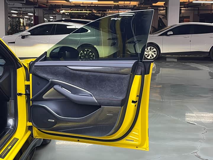 Фото 15 - Xiaomi SU7 Ultra