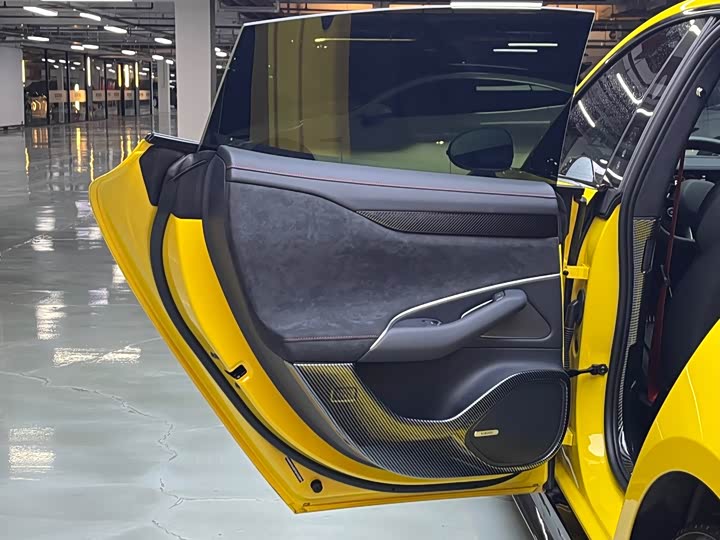 Фото 7 - Xiaomi SU7 Ultra