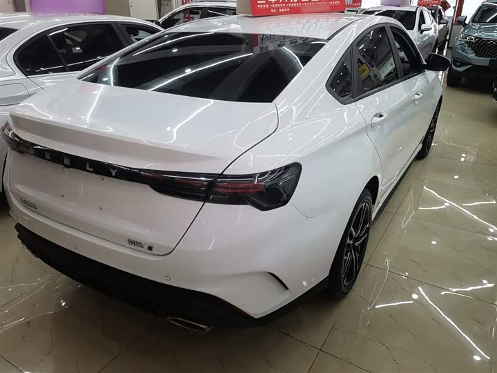 Фото 5 - Geely Binrui