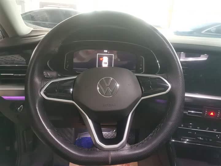 Фото 3 - Volkswagen Passat