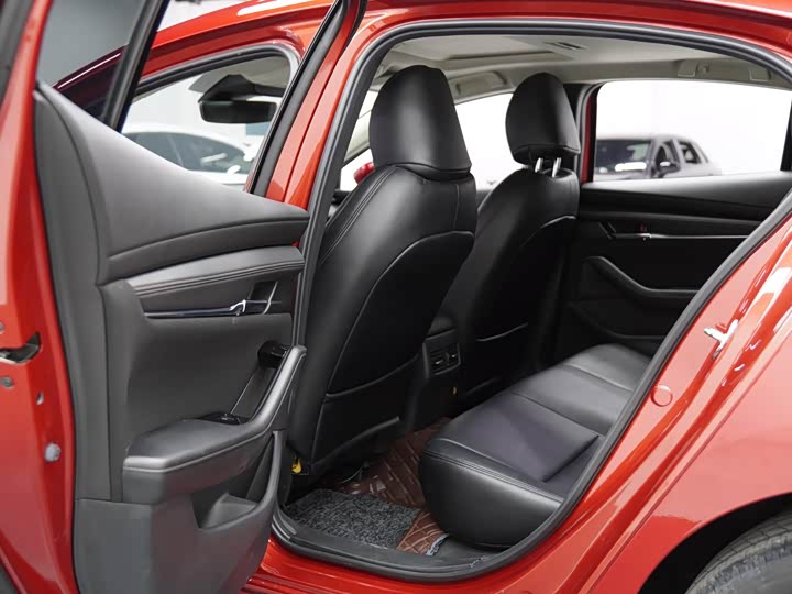 Фото 19 - Mazda 3 (Axela)