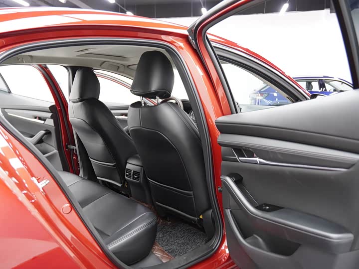 Фото 21 - Mazda 3 (Axela)