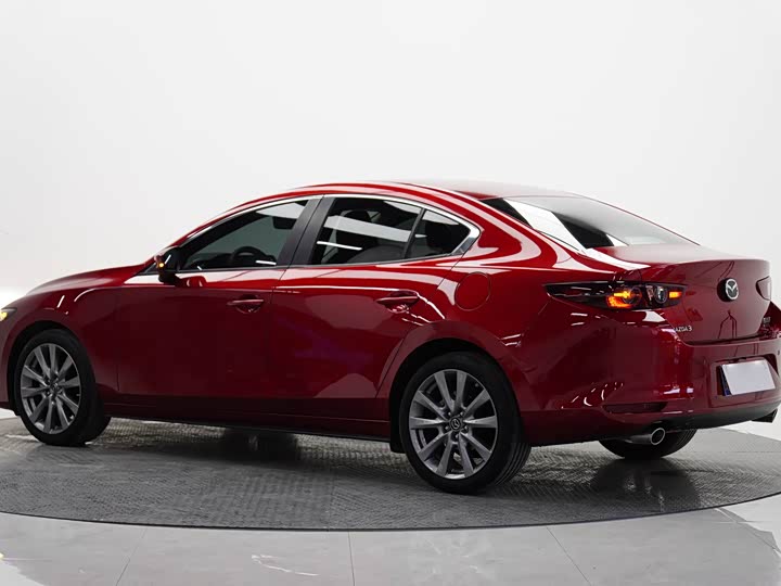 Фото 3 - Mazda 3 (Axela)