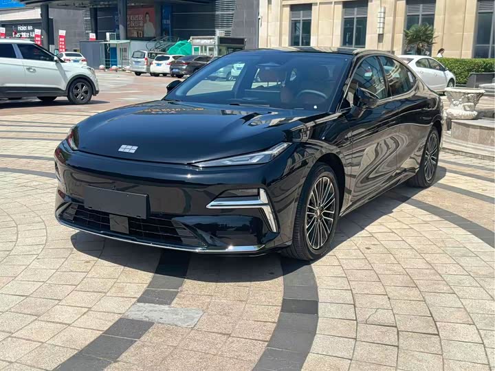 Фото 1 - Geely Galaxy Starshine 8 EM-i