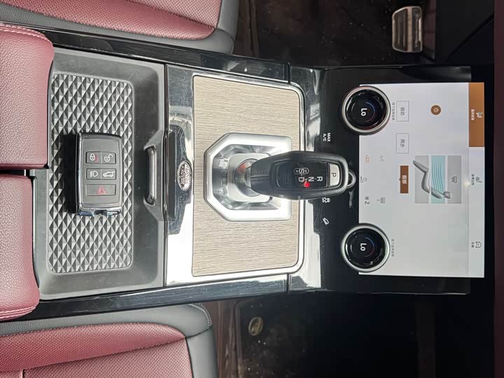 Фото 10 - Land Rover Range Rover Evoque L