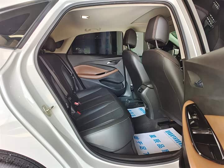 Фото 14 - Buick Verano