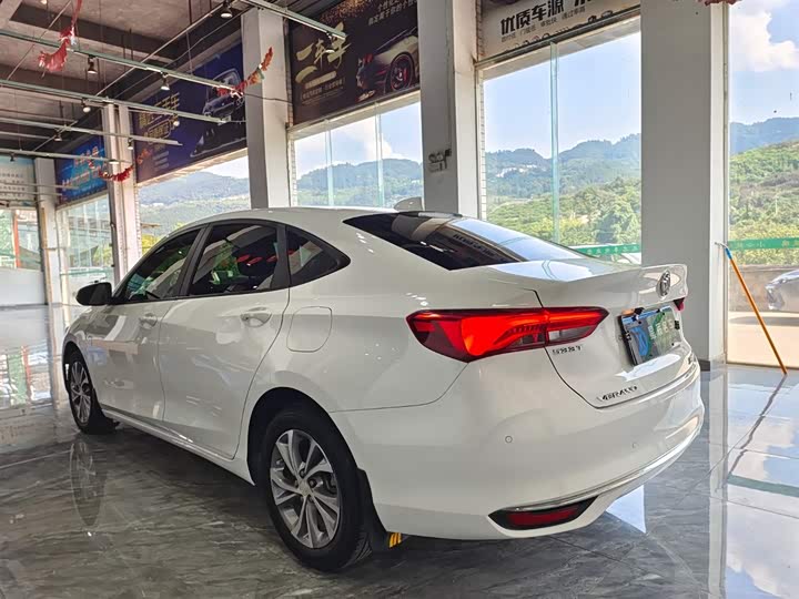 Фото 4 - Buick Verano