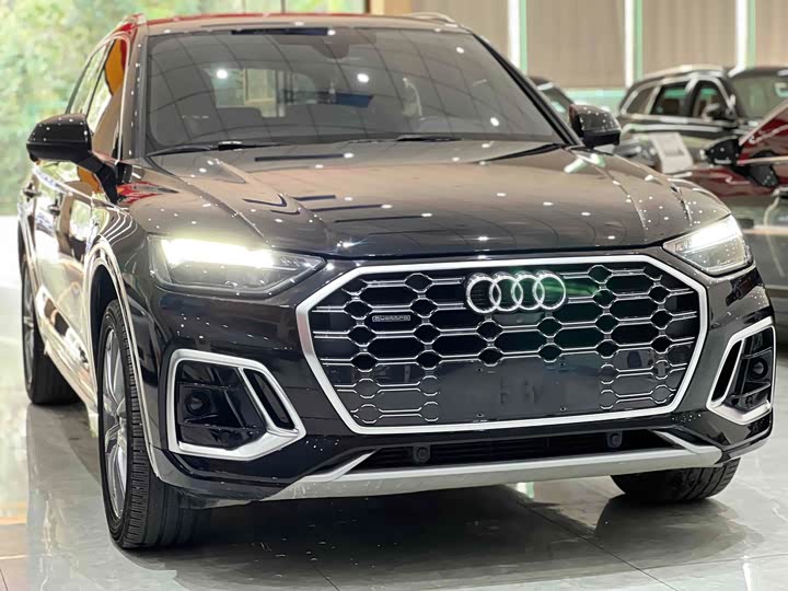Фото 3 - Audi Q5L