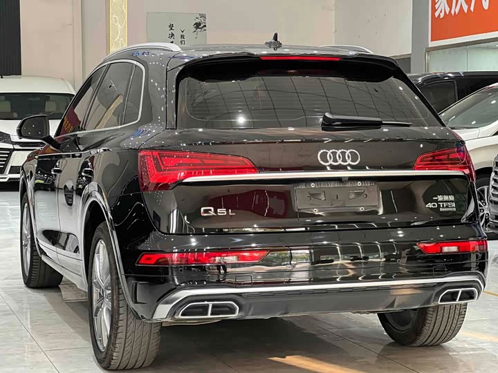 Фото 5 - Audi Q5L