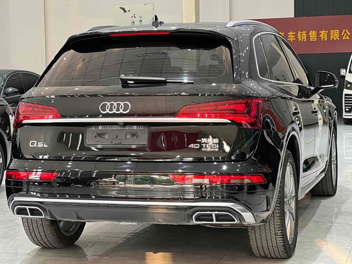 Фото 6 - Audi Q5L