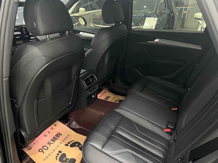 Фото 8 - Audi Q5L