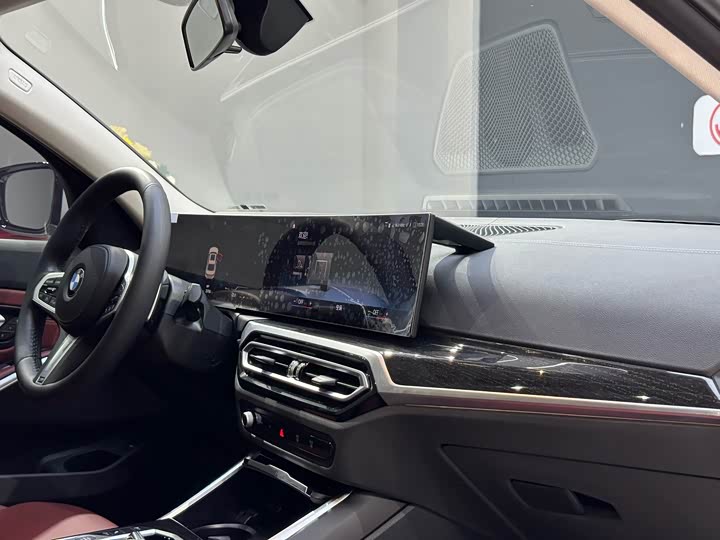 Фото 15 - BMW 3 Series