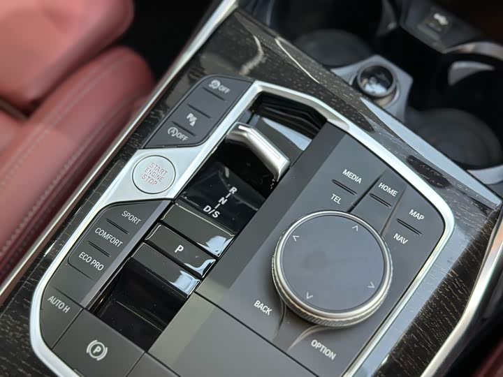 Фото 16 - BMW 3 Series