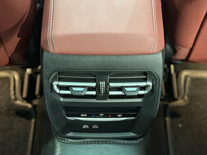 Фото 20 - BMW 3 Series