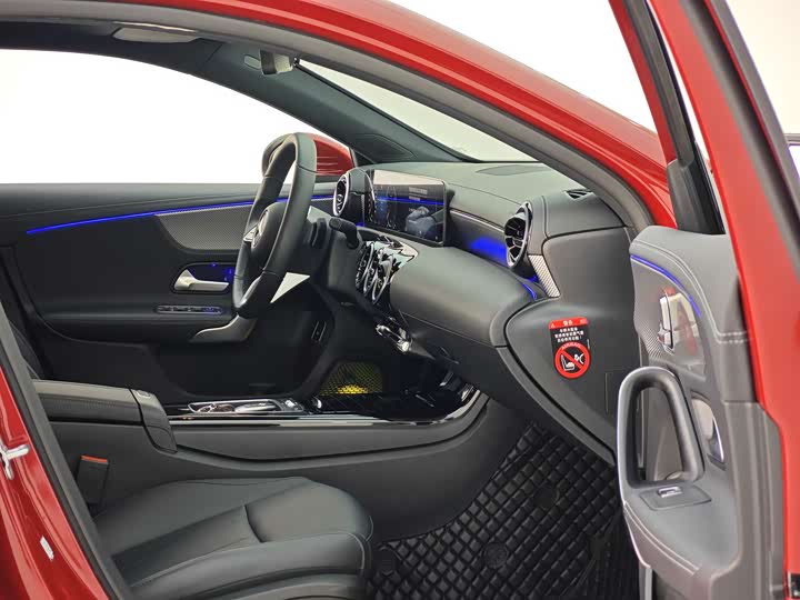 Фото 23 - Mercedes-Benz A-Class