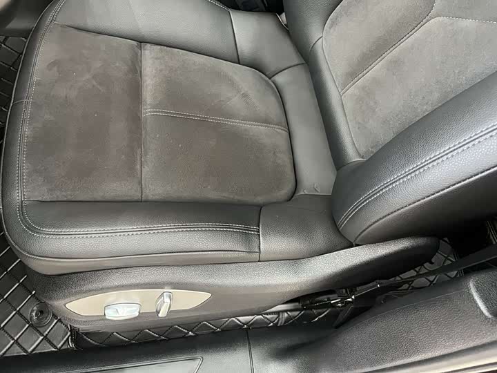 Фото 10 - Porsche Macan