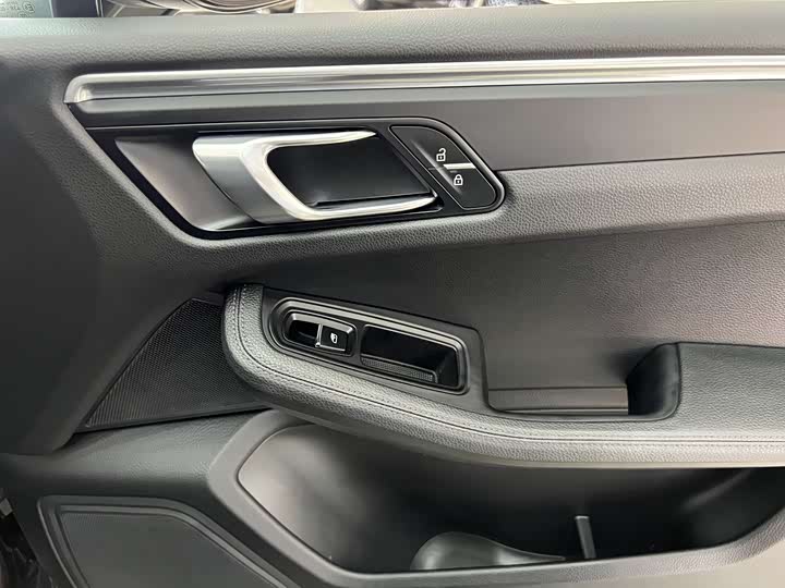 Фото 19 - Porsche Macan