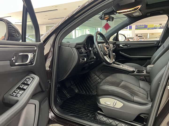 Фото 7 - Porsche Macan