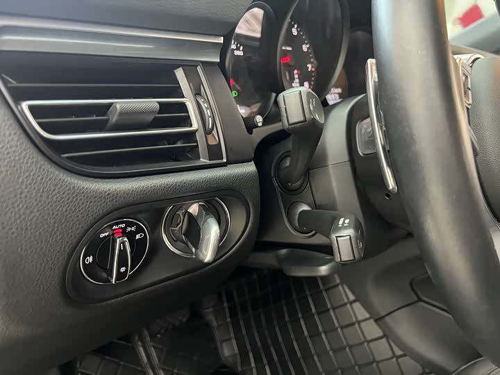 Фото 9 - Porsche Macan