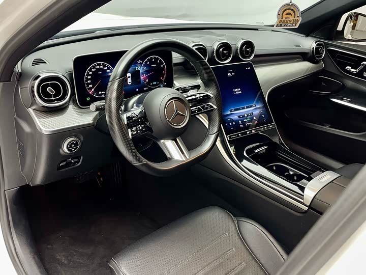 Фото 10 - Mercedes-Benz C-Class