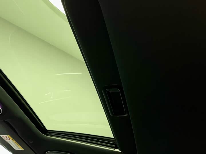 Фото 13 - Mercedes-Benz C-Class