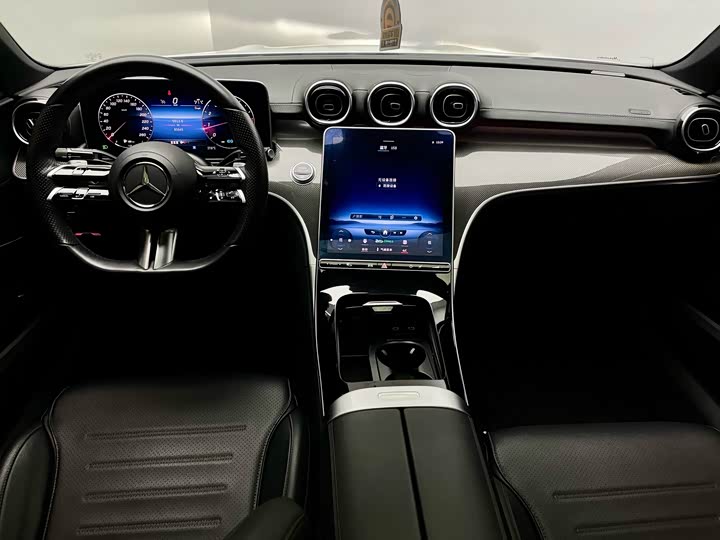 Фото 17 - Mercedes-Benz C-Class