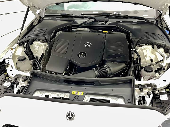 Фото 18 - Mercedes-Benz C-Class