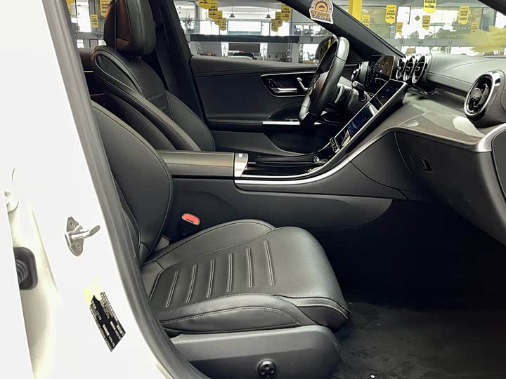 Фото 19 - Mercedes-Benz C-Class