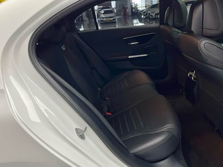 Фото 20 - Mercedes-Benz C-Class