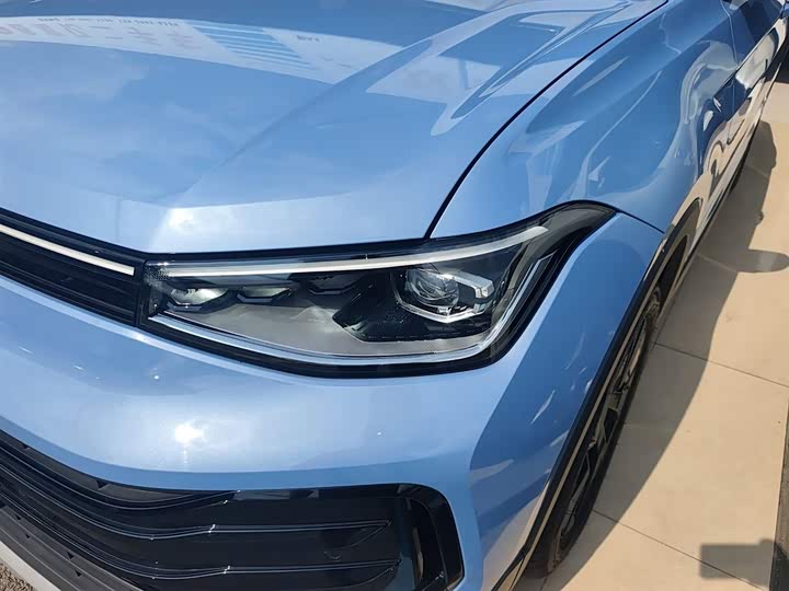 Фото 24 - Volkswagen Tharu