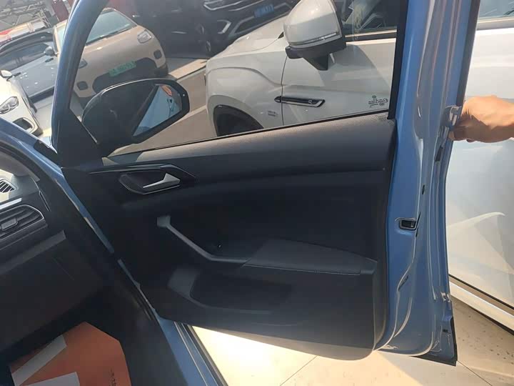 Фото 26 - Volkswagen Tharu