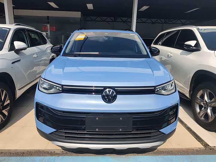 Фото 3 - Volkswagen Tharu