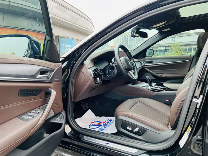 Фото 6 - BMW 5 Series Hybrid