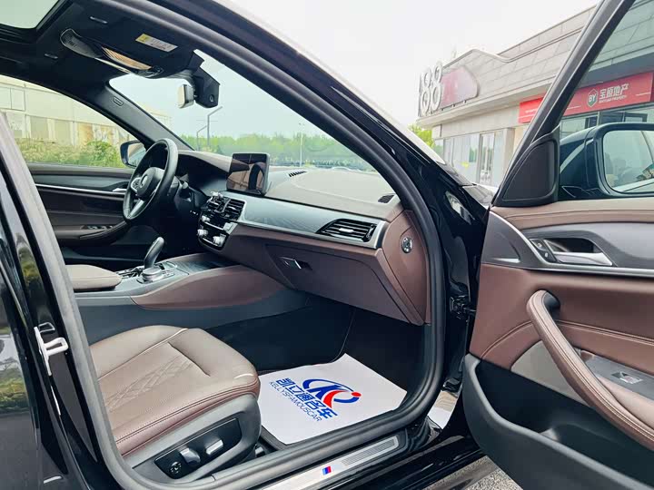 Фото 9 - BMW 5 Series Hybrid